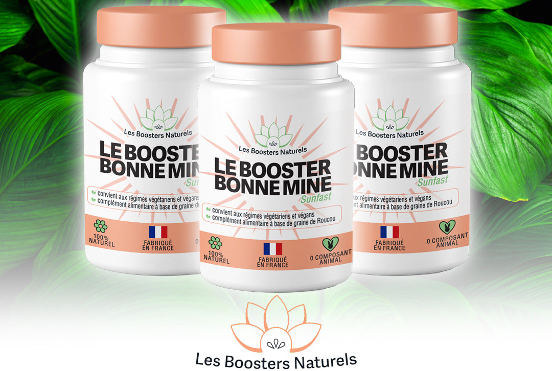 Trois flacons du Booster Bonne Mine des Boosters Naturels, complément alimentaire fabriqué en France, naturel et vegan, parfait pour une cure de 3 mois. Favorise un teint éclatant et hâlé durablement tout en renforçant l&